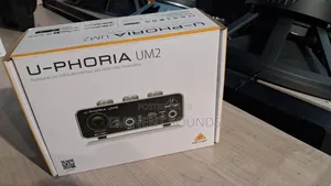 Behringer Soundcard U-Phoria Um-2