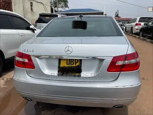 Mercedes-Benz E300 2011 Silver