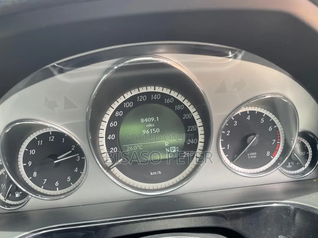 Mercedes-Benz E300 2011 Silver