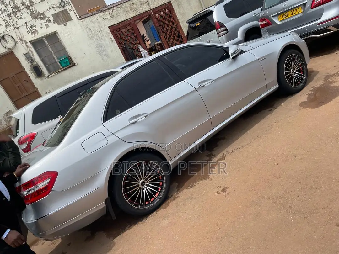 Mercedes-Benz E300 2011 Silver