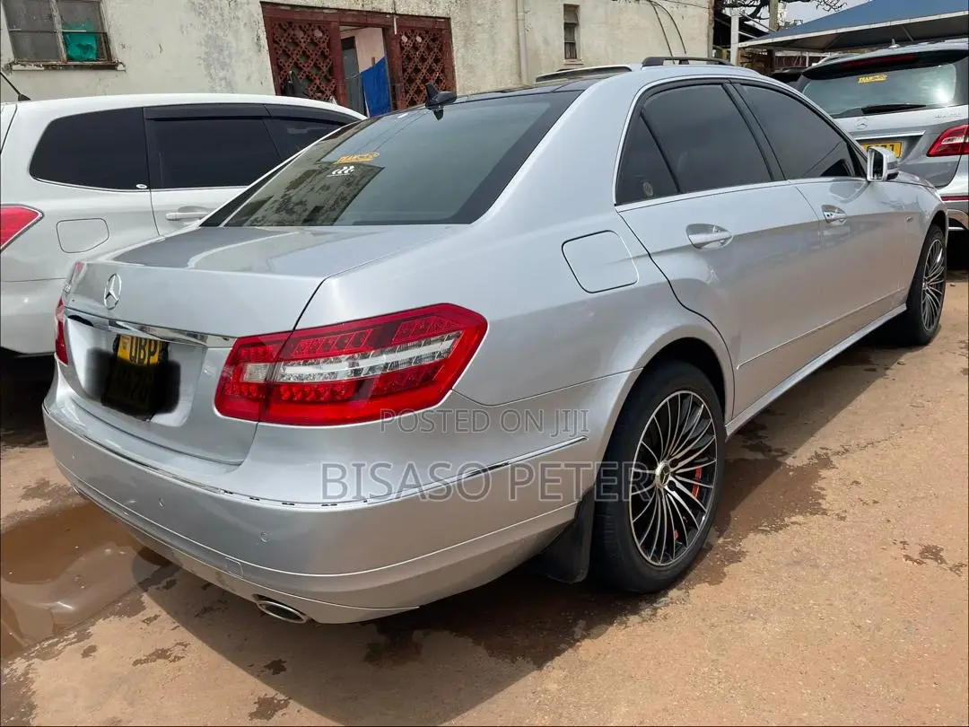 Mercedes-Benz E300 2011 Silver