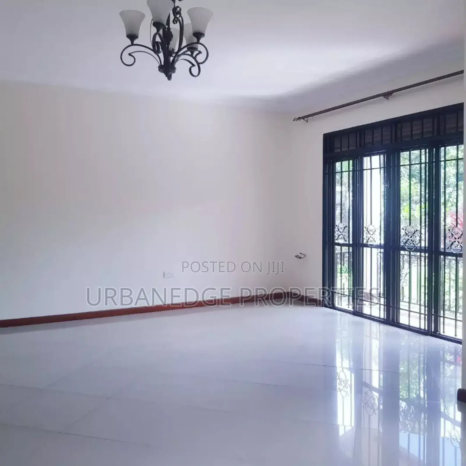 4bdrm Bungalow in Kitende, Central Division for rent