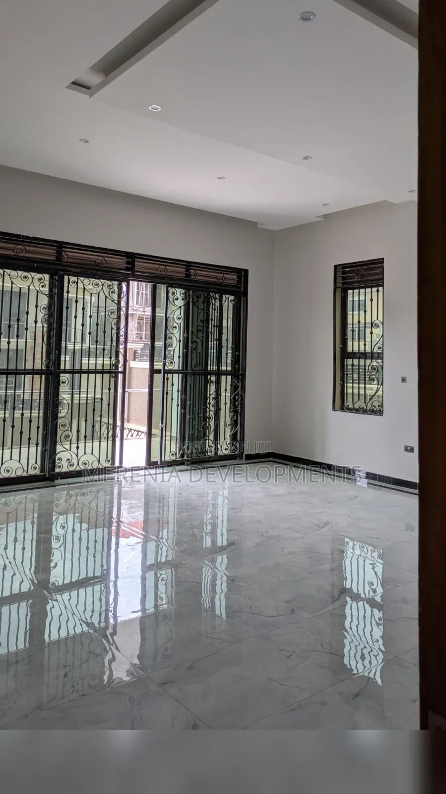 5bdrm House in Kira for rent
