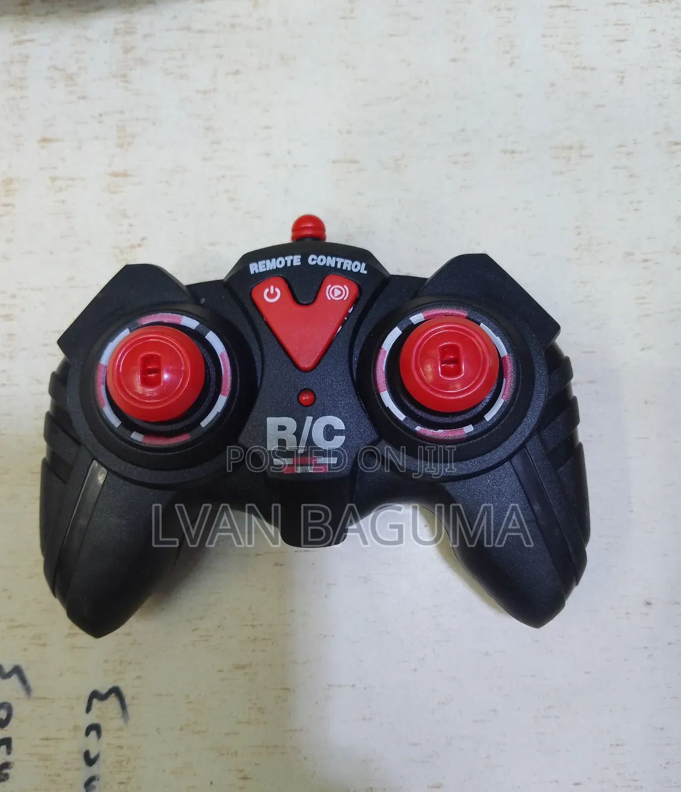 Double Sided R / C Stunt Car Toy for Kids - 360° Flips
