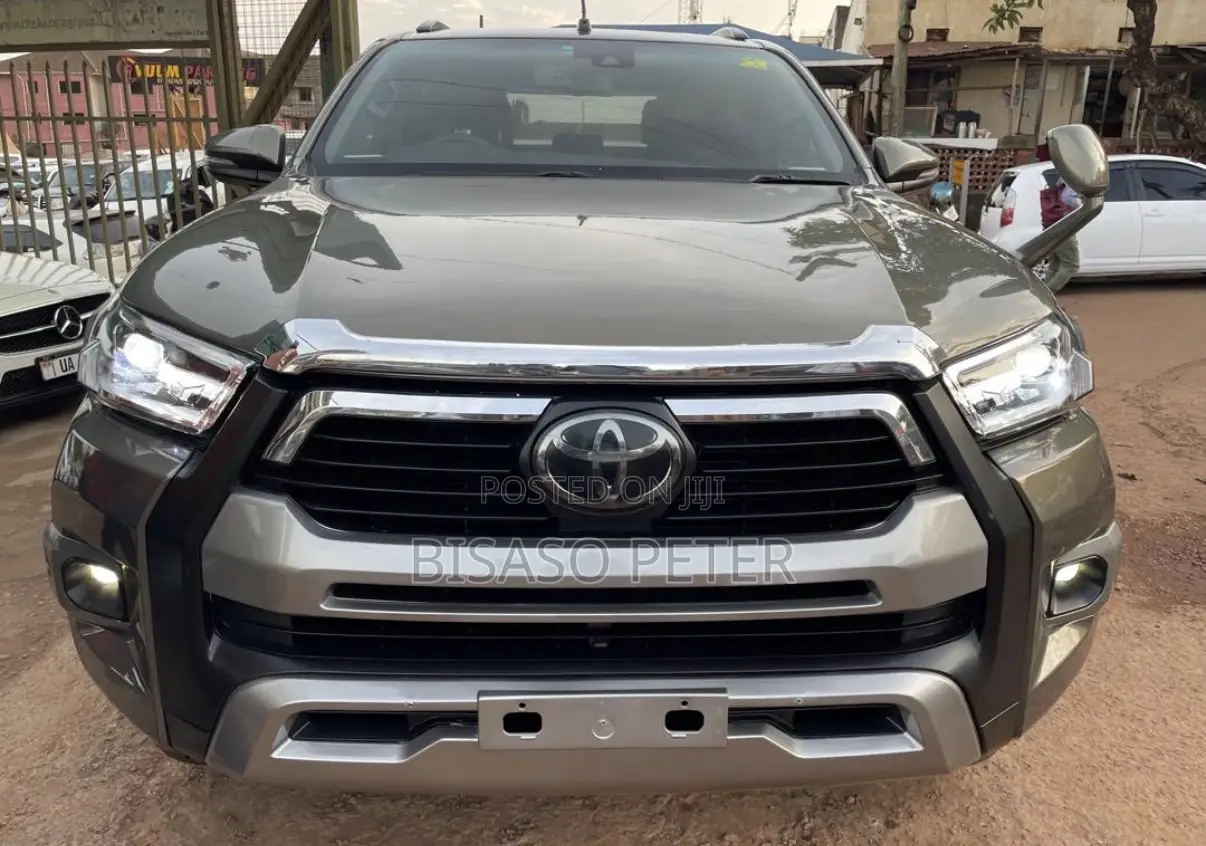 Toyota Hilux 2.8 Diesel 2020 Brown