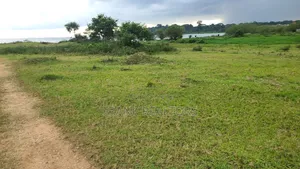 2.5 Acers Beach Land Garuga