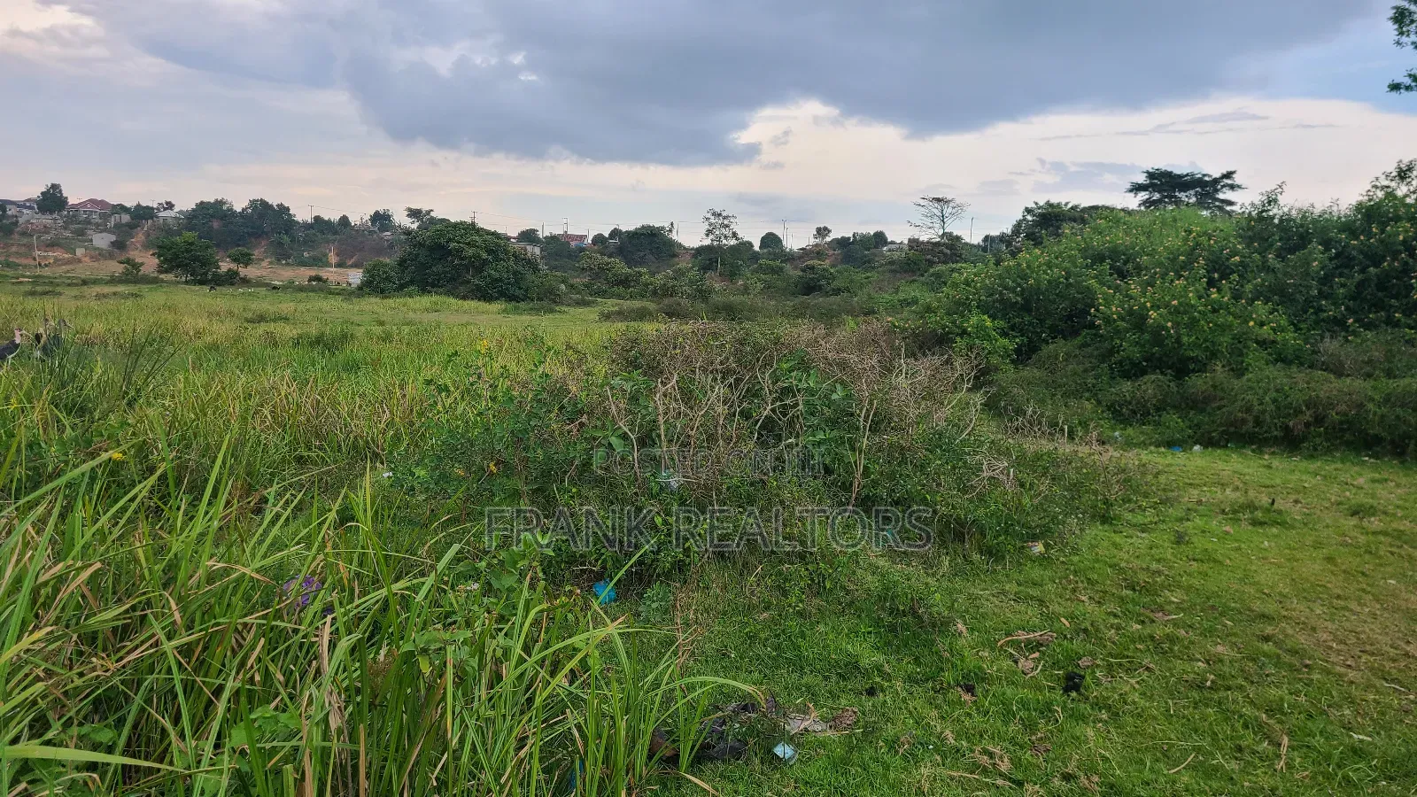 2.5 Acers Beach Land Garuga