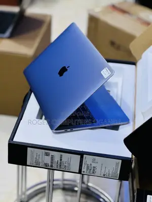 New Laptop Apple MacBook Pro 2020 M1 16GB Apple M1 Pro SSD 256GB