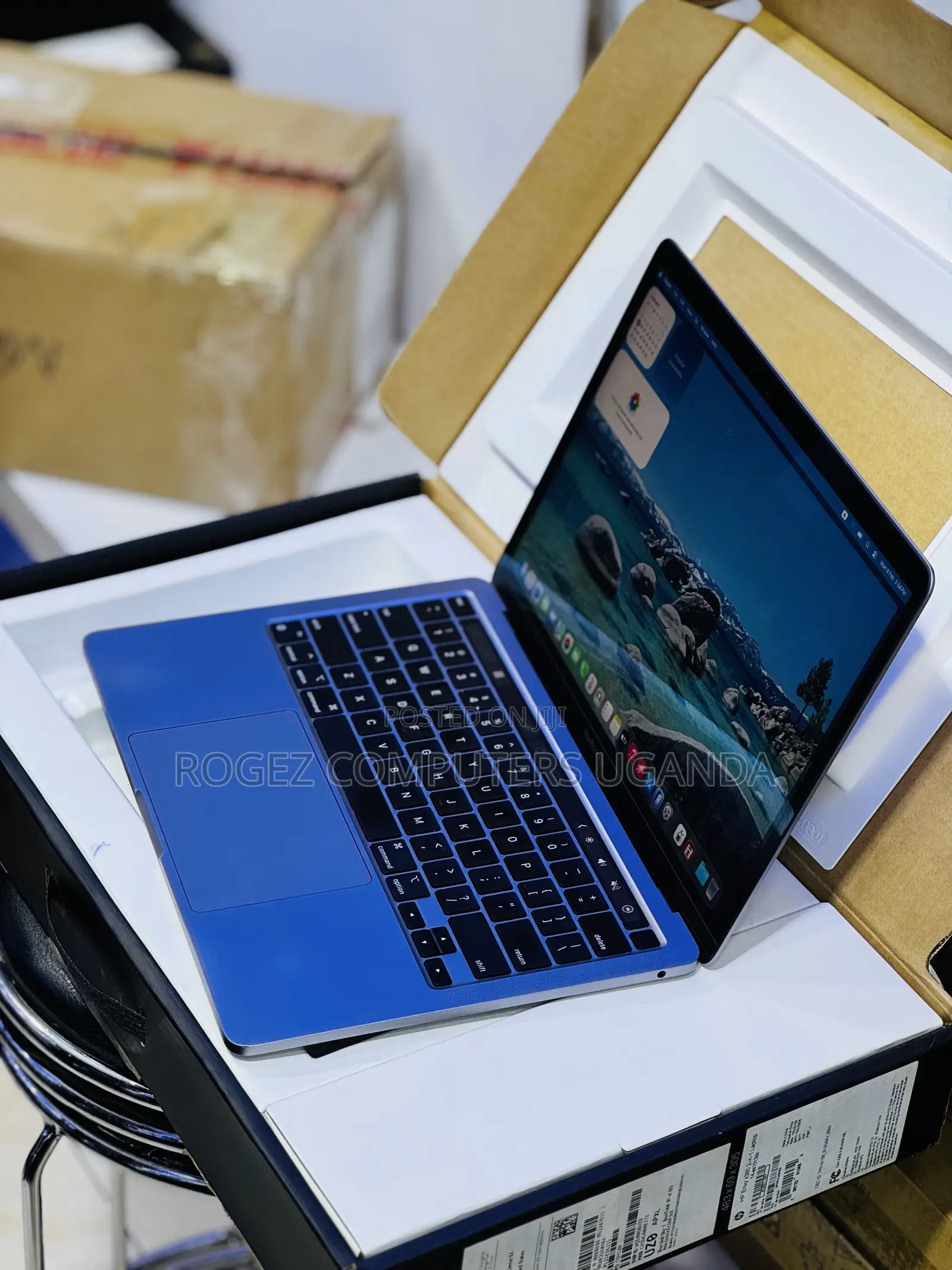 New Laptop Apple MacBook Pro 2020 M1 16GB Apple M1 Pro SSD 256GB