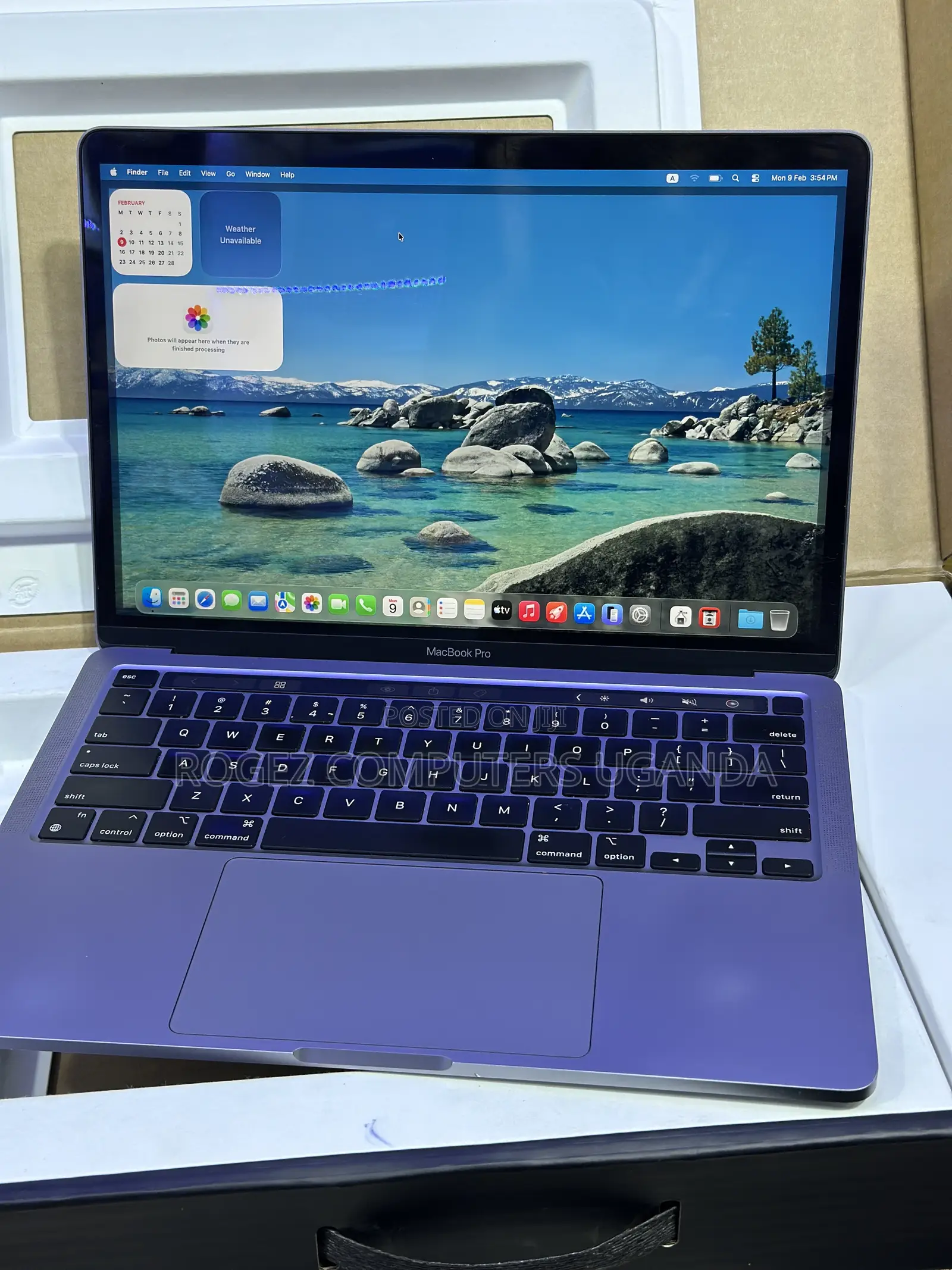 New Laptop Apple MacBook Pro 2020 M1 16GB Apple M1 Pro SSD 256GB
