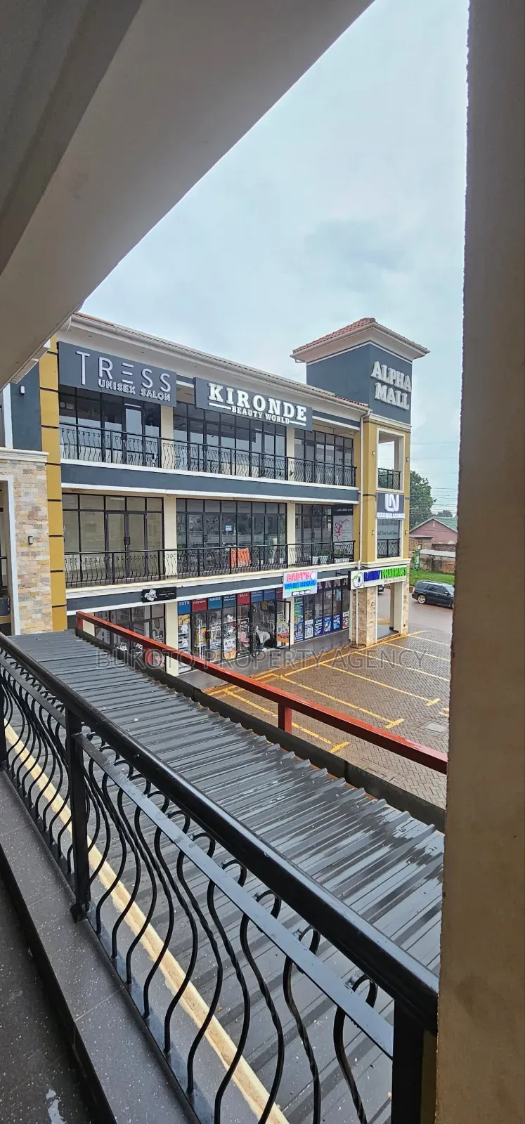 Commercial Building for Sale