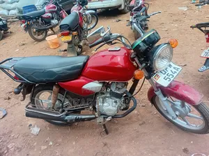 TVS HLX 125 2025 Red