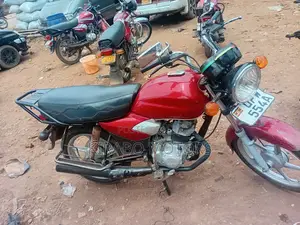 TVS HLX 125 2025 Red