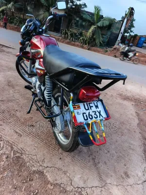 TVS HLX 125 2025 Red