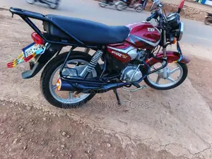 TVS HLX 125 2025 Red