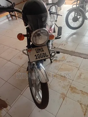 New Bajaj Boxer 100 2025 Red