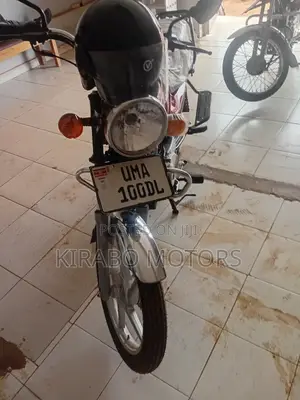New Bajaj Boxer 100 2025 Red