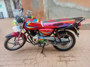 Bajaj CT 125X 2025 Red