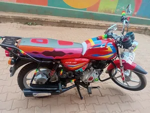 Bajaj CT 125X 2025 Red
