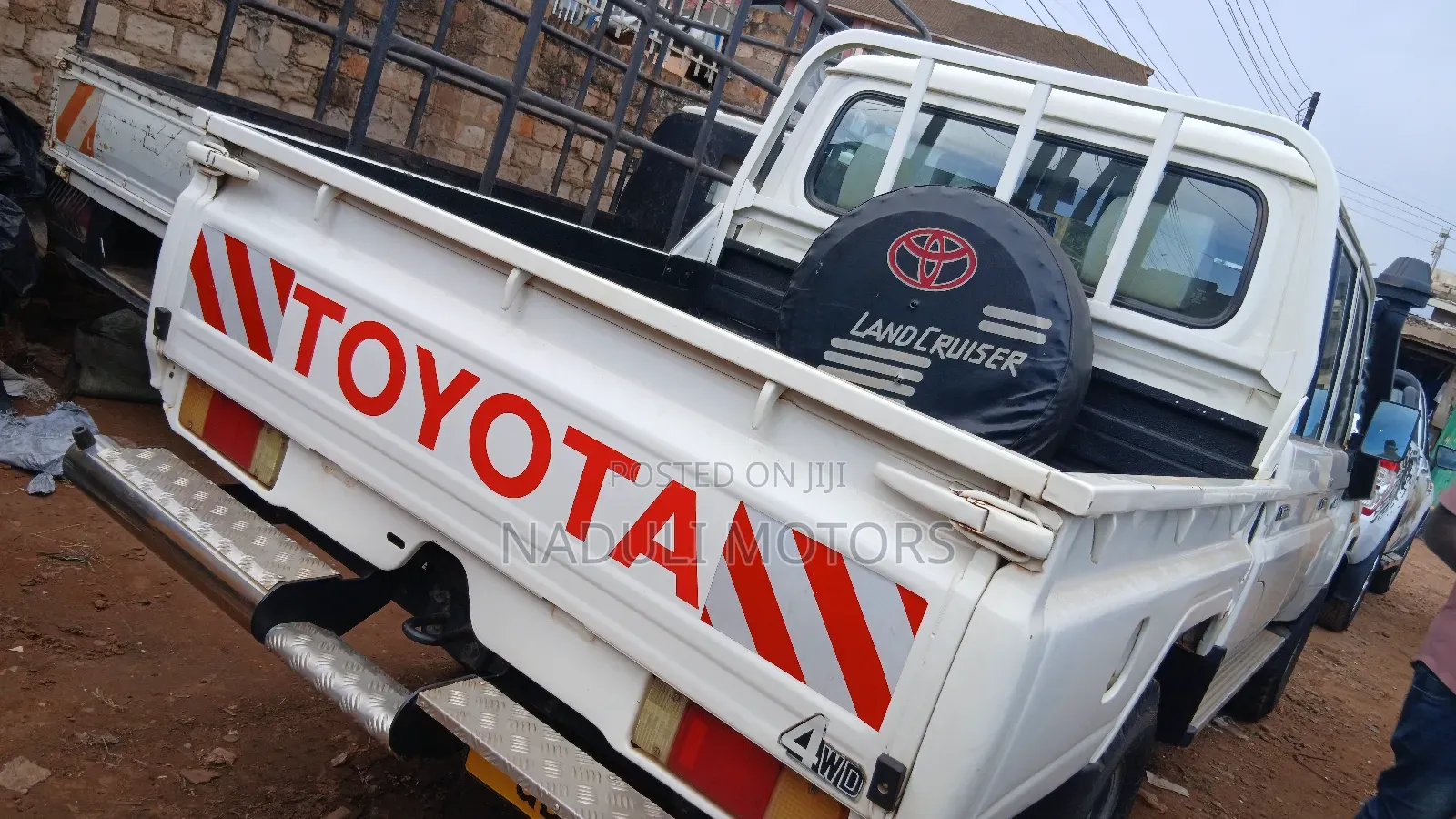 Toyota Land Cruiser 2015 White