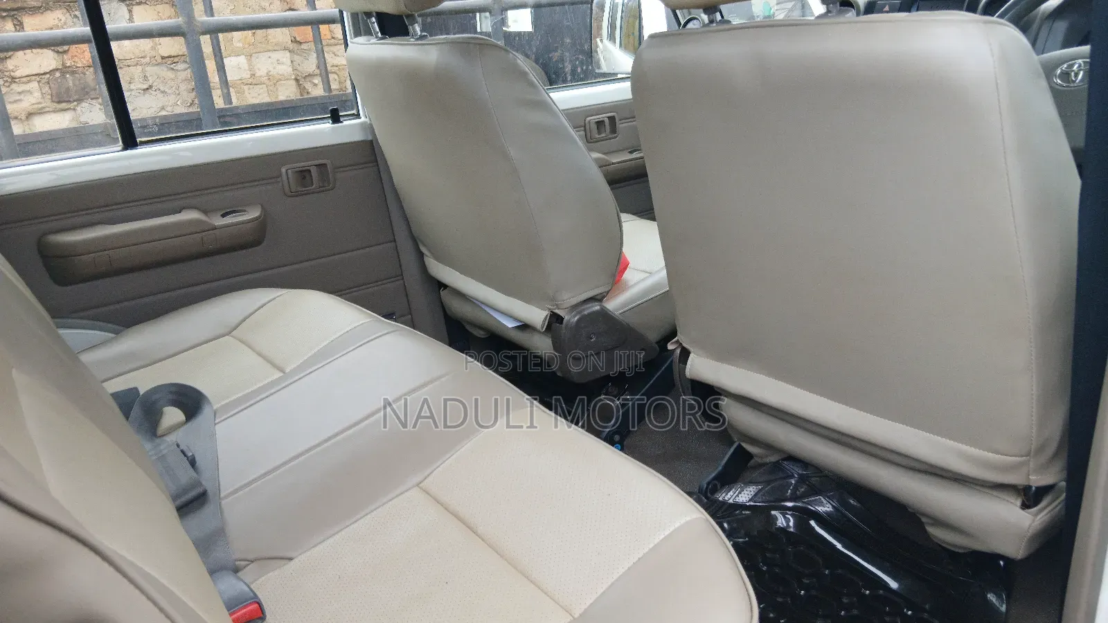 Toyota Land Cruiser 2015 White