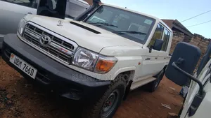 Toyota Land Cruiser 2015 White