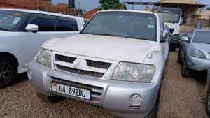 Mitsubishi Pajero 2010 White