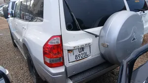Mitsubishi Pajero 2010 White
