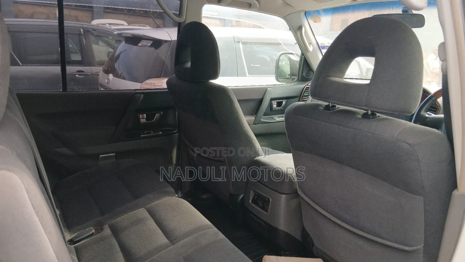 Mitsubishi Pajero 2010 White