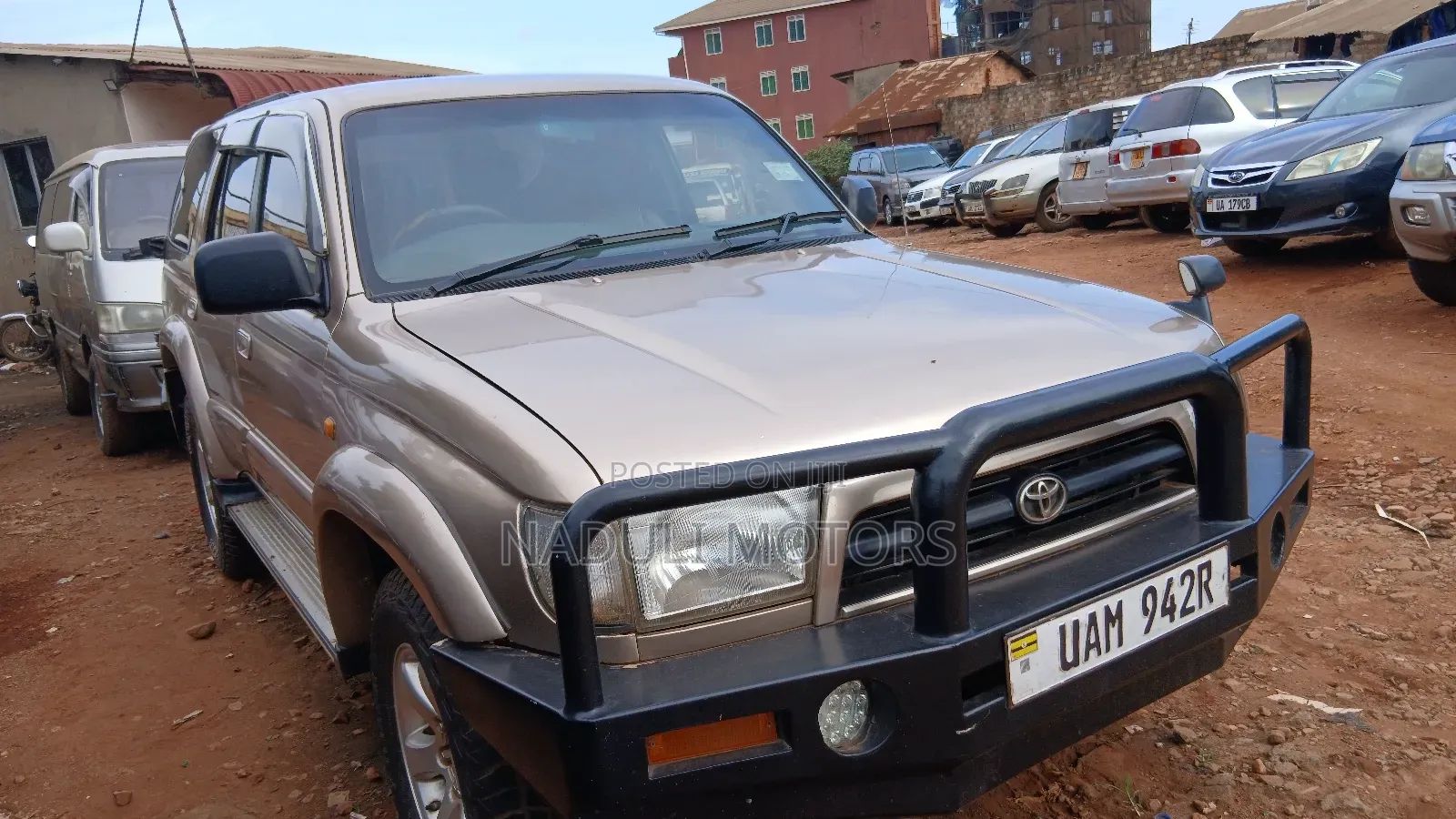 Toyota Hilux Surf 2005 Gold
