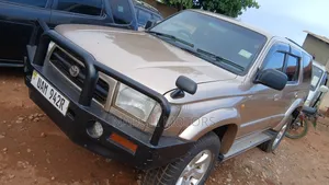 Toyota Hilux Surf 2005 Gold