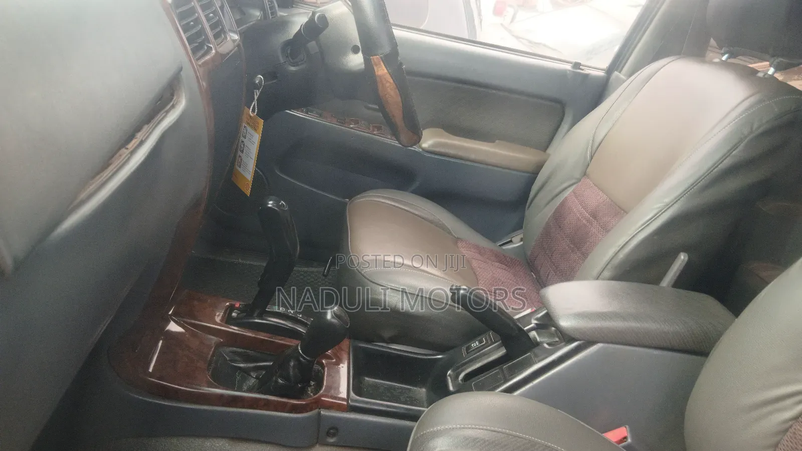 Toyota Hilux Surf 2005 Gold