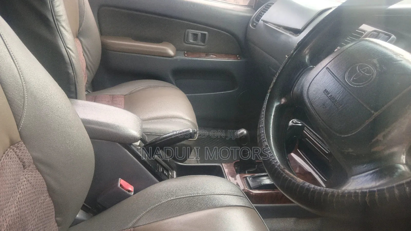 Toyota Hilux Surf 2005 Gold