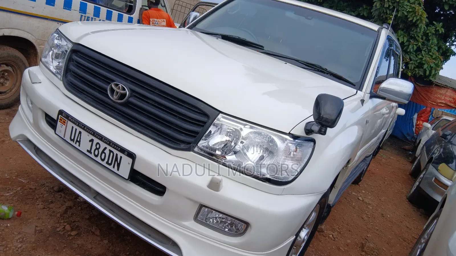 Toyota Land Cruiser 2007 White