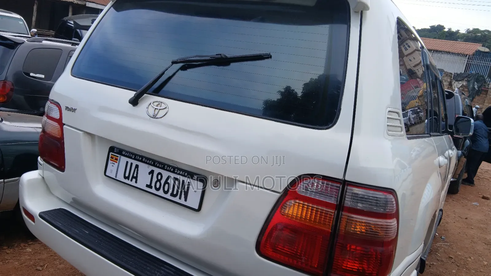 Toyota Land Cruiser 2007 White