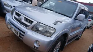 Mitsubishi Pajero 2008 Silver