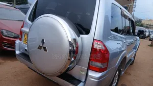 Mitsubishi Pajero 2008 Silver