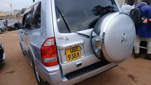 Mitsubishi Pajero 2008 Silver