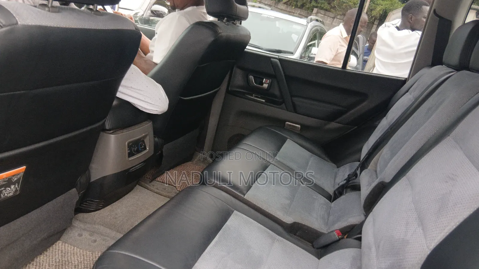 Mitsubishi Pajero 2008 Silver