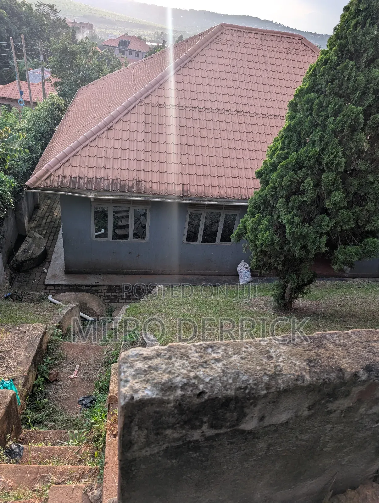 4bdrm House in Seguku Katale, Central Division for sale