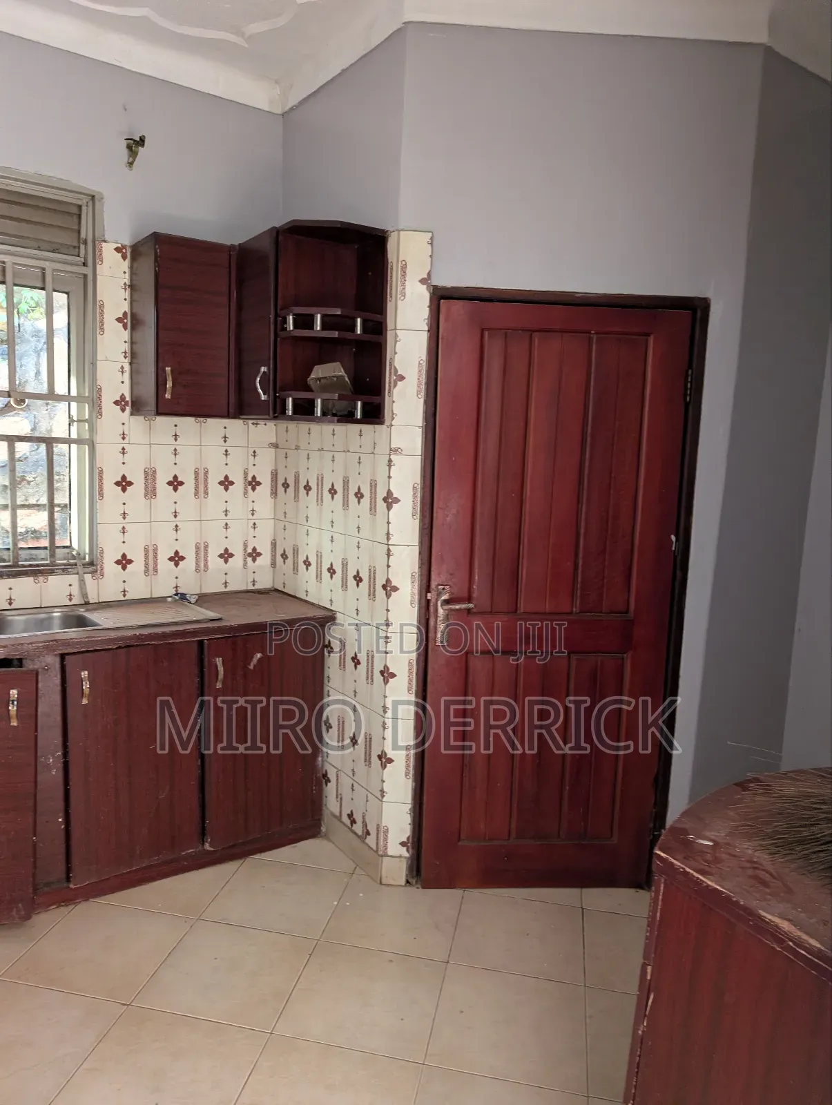 4bdrm House in Seguku Katale, Central Division for sale