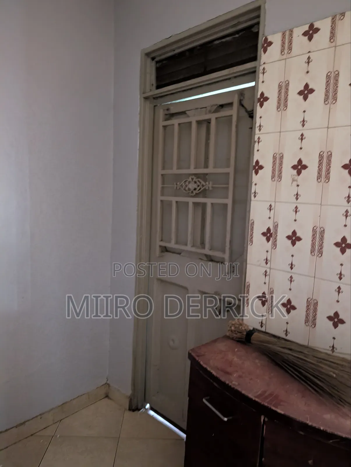 4bdrm House in Seguku Katale, Central Division for sale
