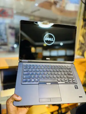 Laptop Dell Latitude 5450 8GB Intel Core i5 SSD 256GB