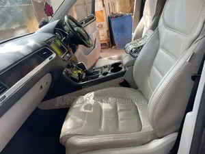 Volkswagen Touareg VR6 Lux 2011 Gray