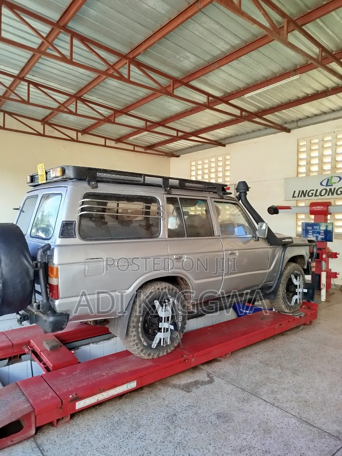 Toyota Land Cruiser 80 Wagon 1990 Gray