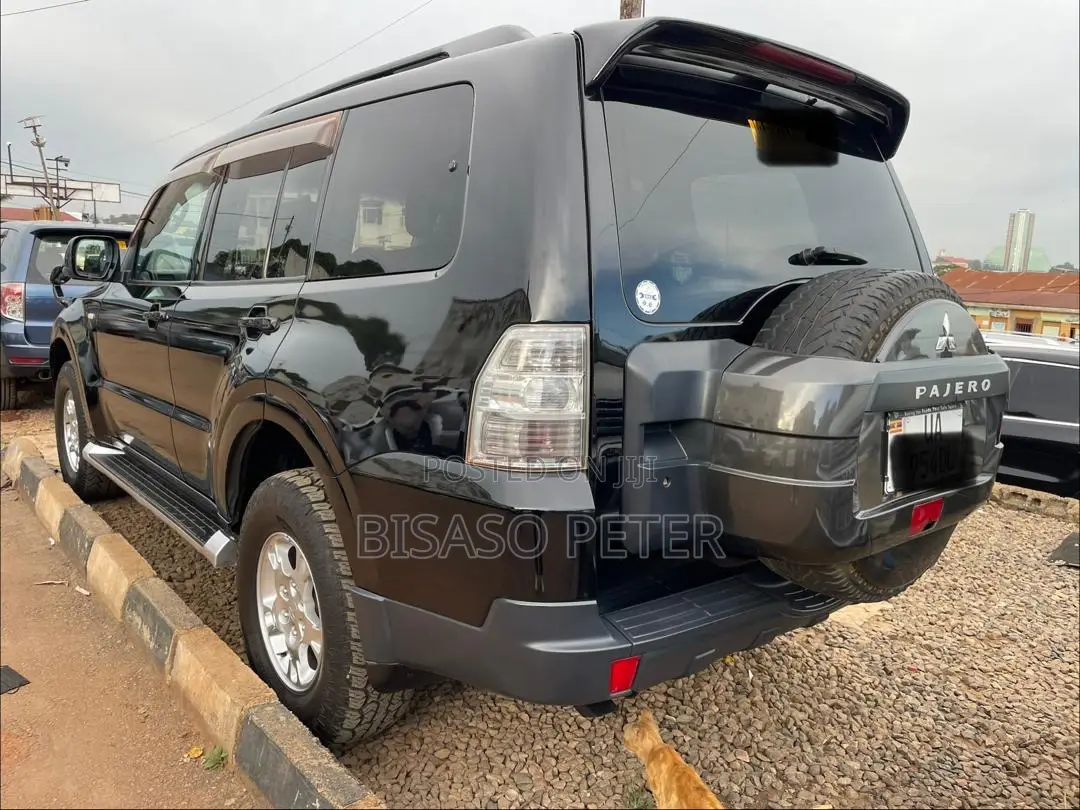 Mitsubishi Pajero 2008 Black