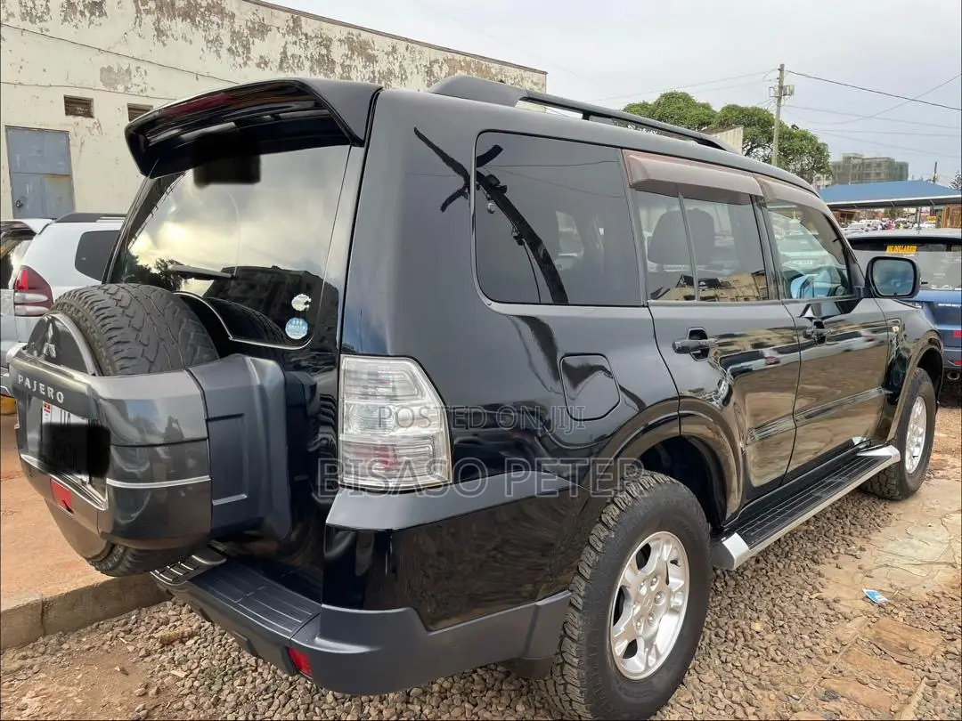 Mitsubishi Pajero 2008 Black
