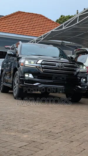 Toyota Land Cruiser 4.6 V8 ZX 2016 Black
