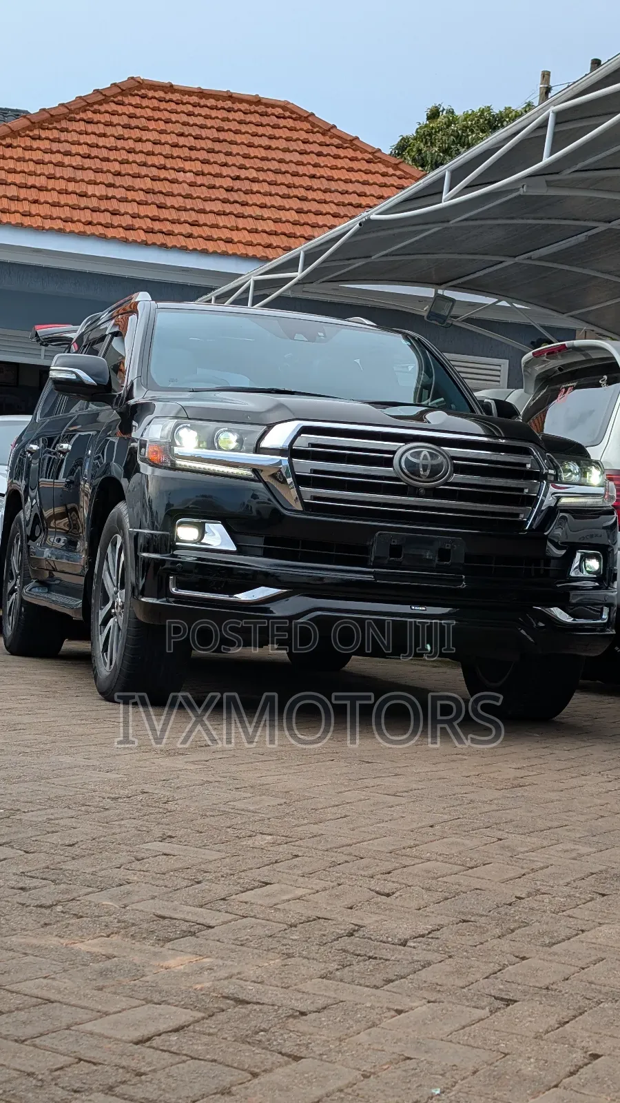 Toyota Land Cruiser 4.6 V8 ZX 2016 Black