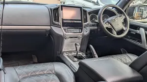 Toyota Land Cruiser 4.6 V8 ZX 2016 Black